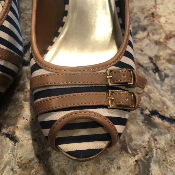 Candies Heels Open Toe Buckle Navy & White Striped Canvas Size 7 - Picture 4 of 6